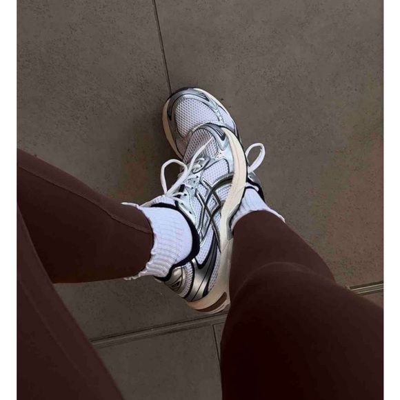 NEW! With Box! ASICS GEL-1130 White/Clay Canyon, 8.5 - Picture 2 of 10